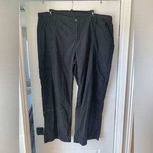 Women’s Old Navy Wide leg Cargo Pants.  NWOT.   SIZE XXL.